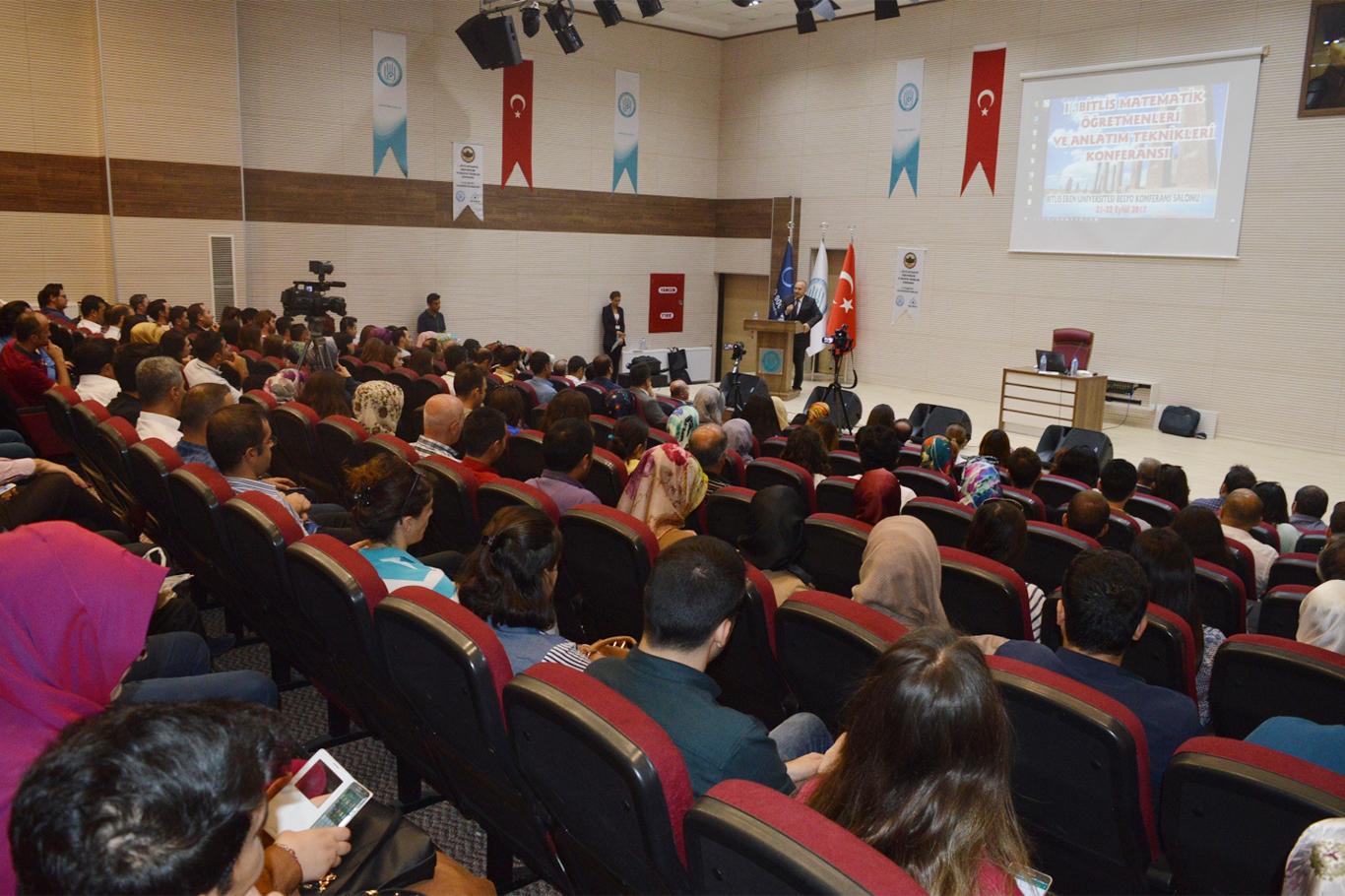"Matematik Öğretmenleri ve Anlatım Teknikleri" konferansı "Matematik Öğretmenleri ve Anlatım Teknikleri" konferansı